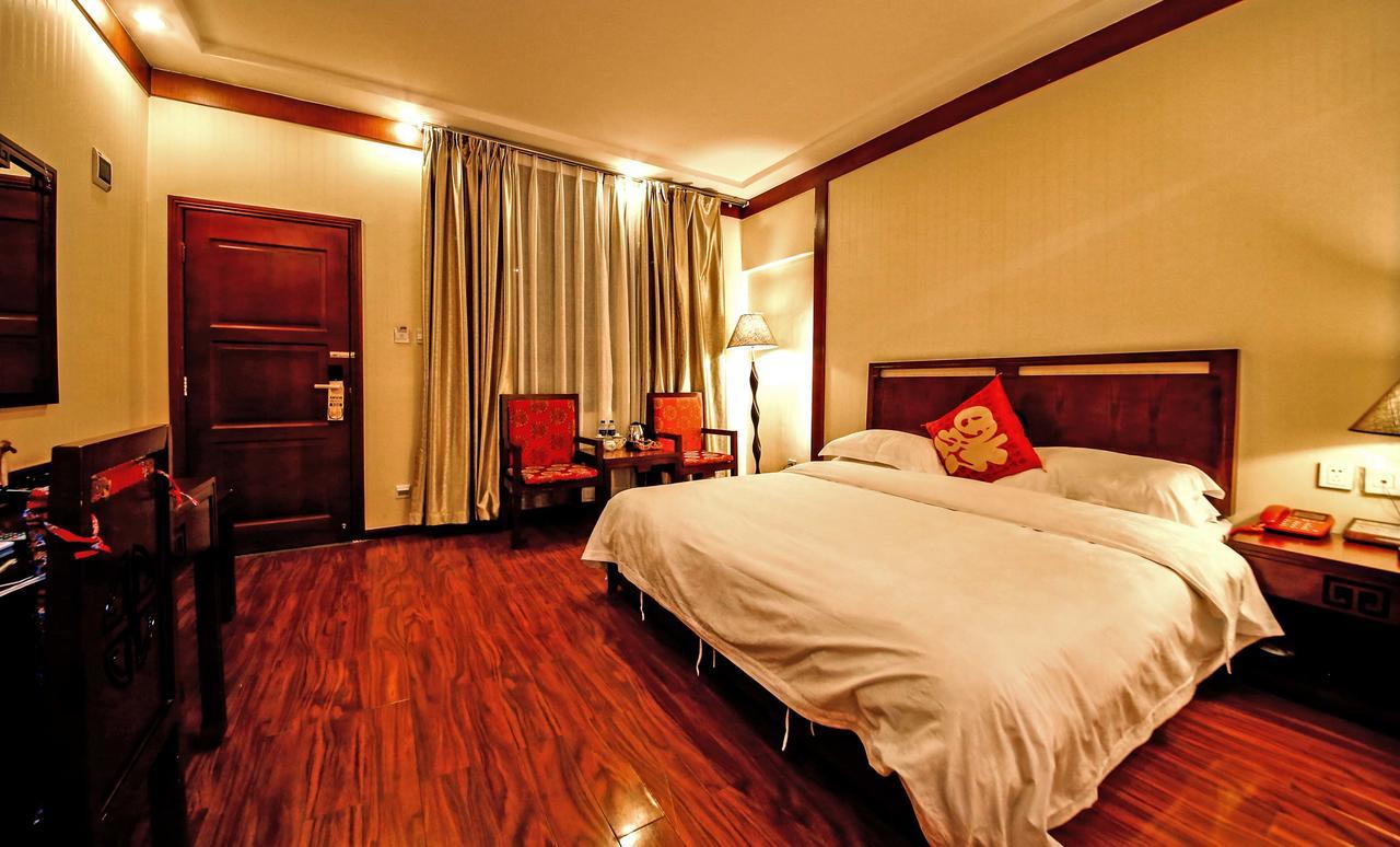 Yinfeng Hotel ต้าหลี่ ภายนอก รูปภาพ